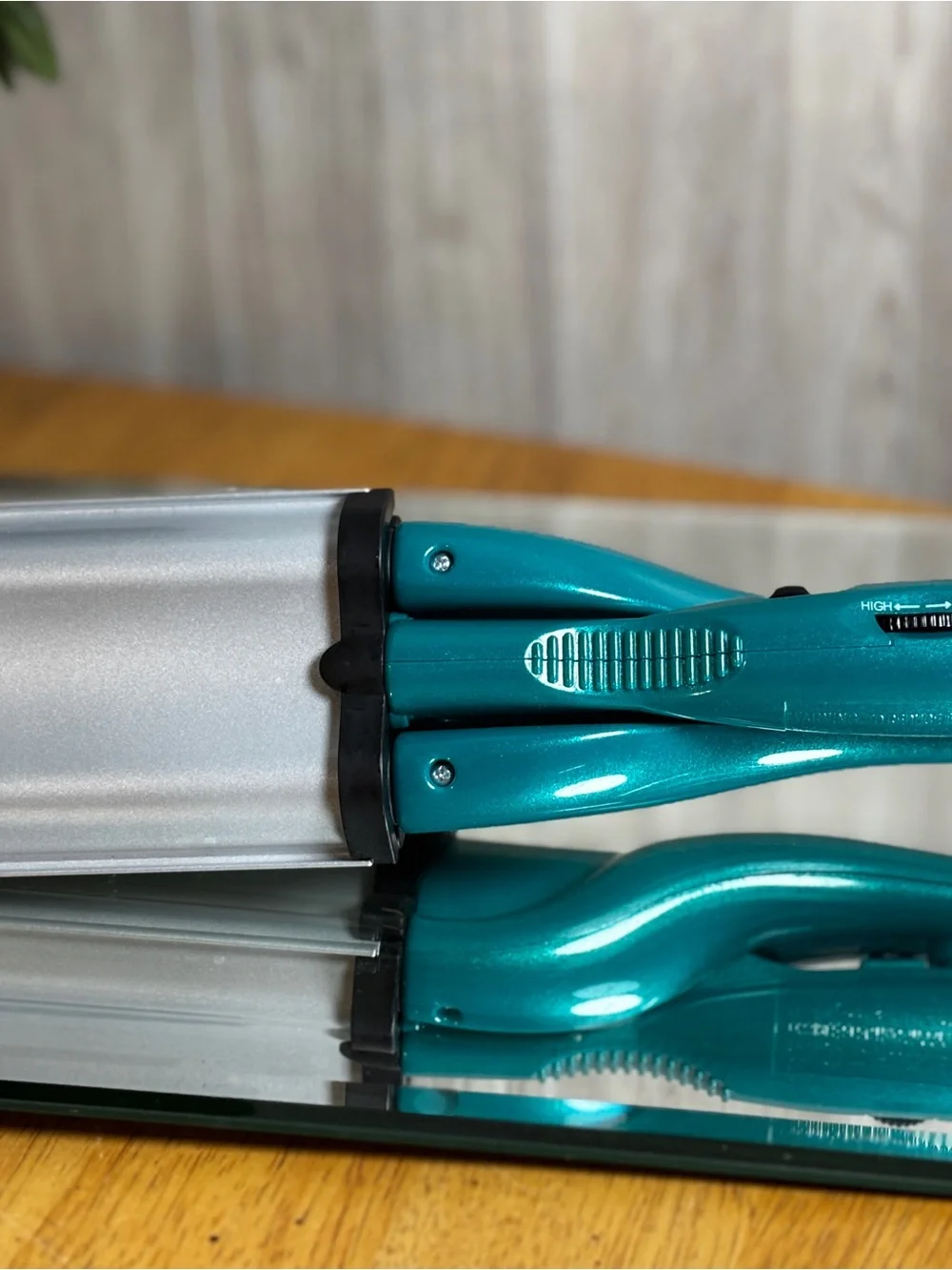 Bed Head TIGI Wave Artist Tourmaline Ceramic Deep Hair Waver Teal Works Great